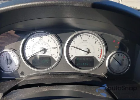 2010 Chrysler Town & Country Touring Plus from USA, damaged, VIN 2A4RR8D15AR320365